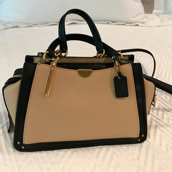 COACH Handbags - COACH  MINI DREAMER